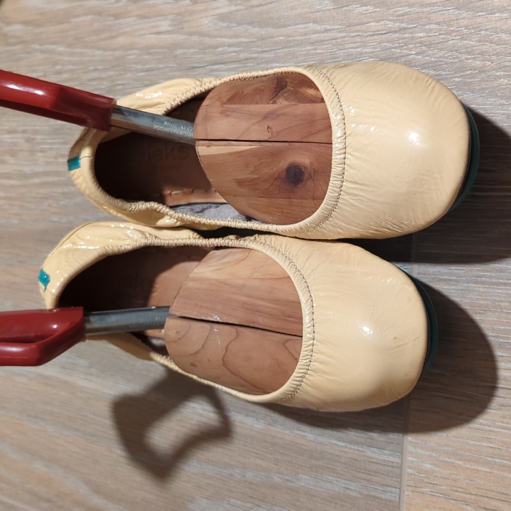 Tieks Blush Patent Ballet Flats with Teal Accent - Picture 6 of 6